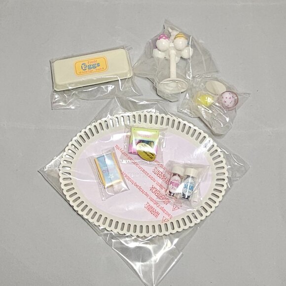 American Girl Egg Decorating Accessory Set for 18-inch dolls *retired* NIB - Picture 4 of 10